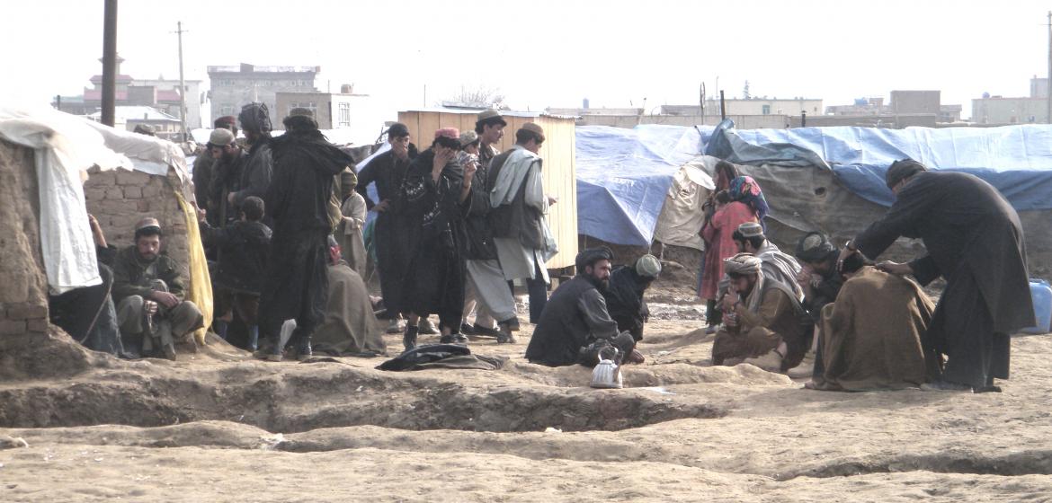 Ein Flüchtlingslager in Afghanistan. Aus 31 der 34 Provinzen im Land sind laut UNHCR Menschen innerhalb Afghanistans auf der Flucht. Grund ist die schlechte Sicherheitslage. Foto: Flickr/Lauras Eye https://flic.kr/p/8LEtiu, CC BY-ND 2.0 https://creativecommons.org/licenses/by-nd/2.0/.