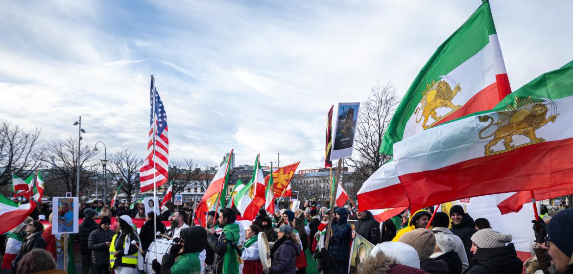 Protests for the reestablishment of the Iranian monarchy in Sweden. Photo: Crannofonix News, via Wikimedia Commons, CC BY-SA 4.0 