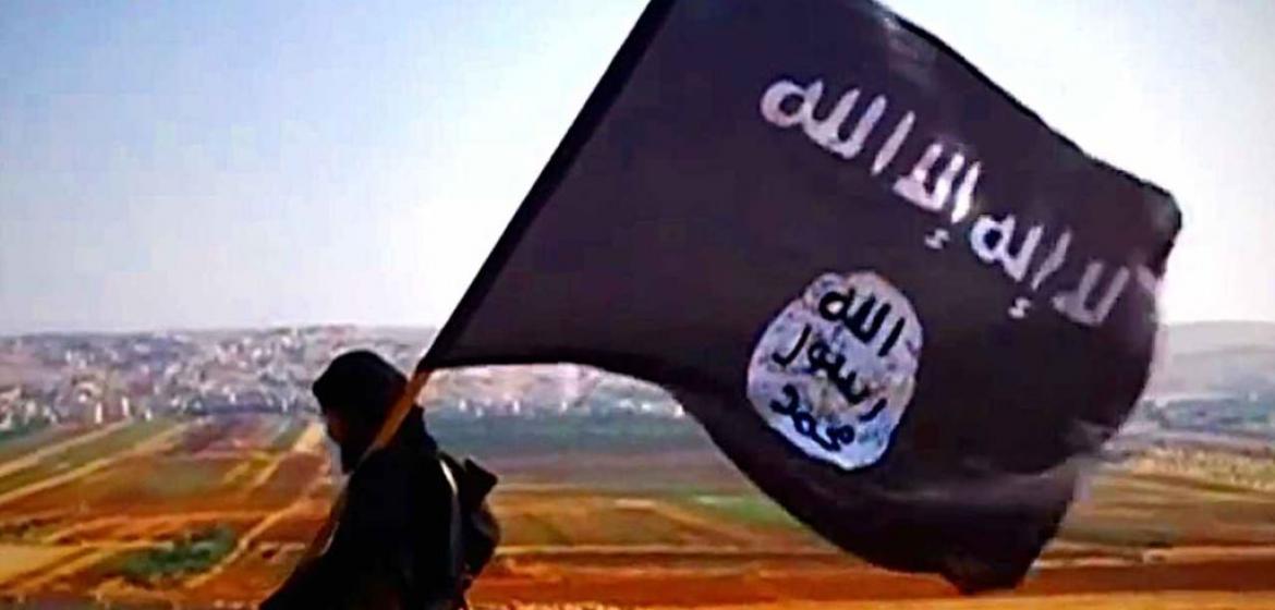 A bulwark of terror: the 'Islamic State'. Photo: Voice of America (http://www.amerikaninsesi.com/content/suudi-arabistanda-93-isid-militani-tutuklandi/2739372.html, Public Domain)