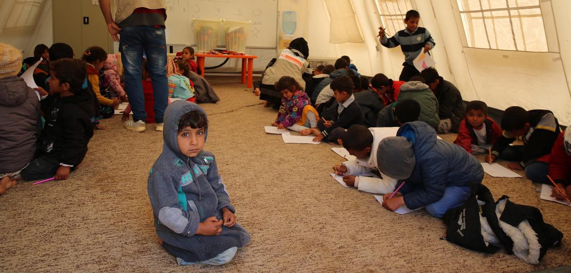 Flüchtlinge im Lager Hasansham im Nord-Irak. Foto: United Nations Photo/Flickr (https://flic.kr/p/SR6sK9), Lizenz: CC BY-NC-ND 2.0 (https://creativecommons.org/licenses/by-nc-nd/2.0/)