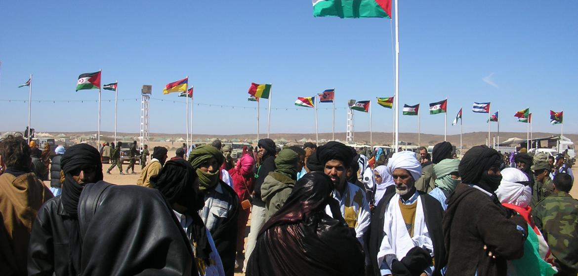 Treffen der Polisario zum 30. Jahrestag der Befreiung westsaharischer Territorien. Foto: Jaysen Naidoo/Flickr (https://flic.kr/p/aQF6R), Lizenz: cc-by-sa 2.0 (https://creativecommons.org/licenses/by-sa/2.0)