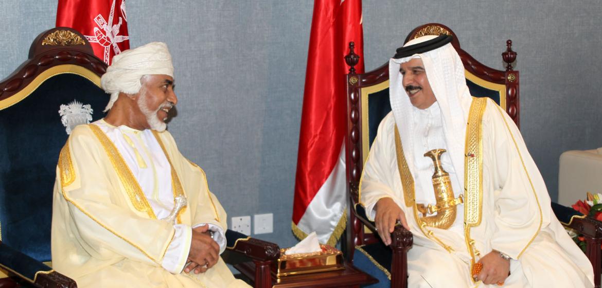 Sultan Qaboos (links) 2010 bei einem Staatsbesuch in Bahrain. Bild: Bahrain MoFA / Flickr (CC BY 2.0)