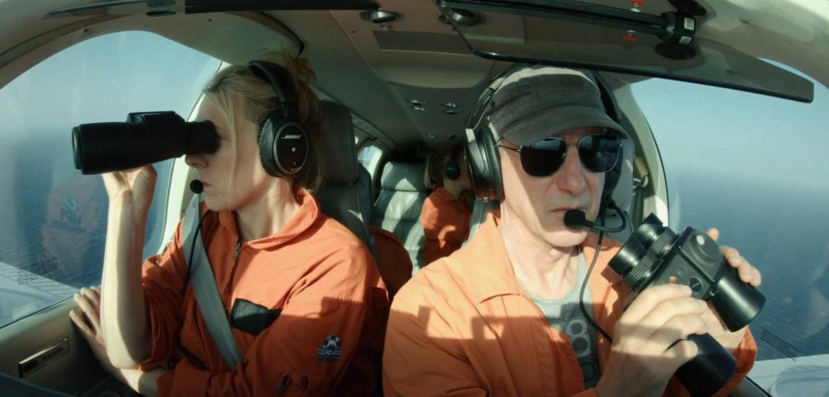 Zwei Crewmitglieder im Flugzeug Sea Bird  © 2025 Nashorn Filmhaus KG 