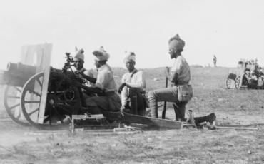 Britisch-indische Soldaten bei ihrem Vormarsch durch Palästina, 1917. Bild: WikiCommons/ American Colony (Jerusalem). Photo Dept.