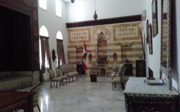 Wird der Empfangssaal der Sommerresidenz des libanesischen Präsidenten in Beit Ed Din bald wieder genutzt? Foto: Bodo Straub.