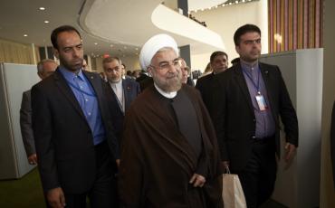Gibt die Richtung vor: Irans Präsident Hassan Rouhani, hier bei einem Treffen mit EU-Offiziellen im September 2014. Foto: Europeancouncil (Flickr - CC BY-NC-ND 2.0).