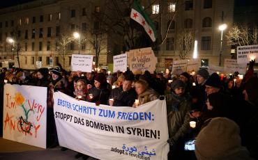 Protest gegen Assads Gewaltherrschaft - auf den Straßen und im Netz. Foto: Leonhard Lenz/Wikicommons. Lizenz: CC 1.0/Public Domain