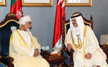 Sultan Qaboos (links) 2010 bei einem Staatsbesuch in Bahrain. Bild: Bahrain MoFA / Flickr (CC BY 2.0)