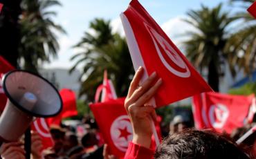 Der Marsch der Freiheit, Tunis 2012. Foto: Amine Ghrabi/Flickr (https://www.flickr.com/photos/nystagmus/6778112553/in/album-72157629078893355/, CC BY-NC 2.0)