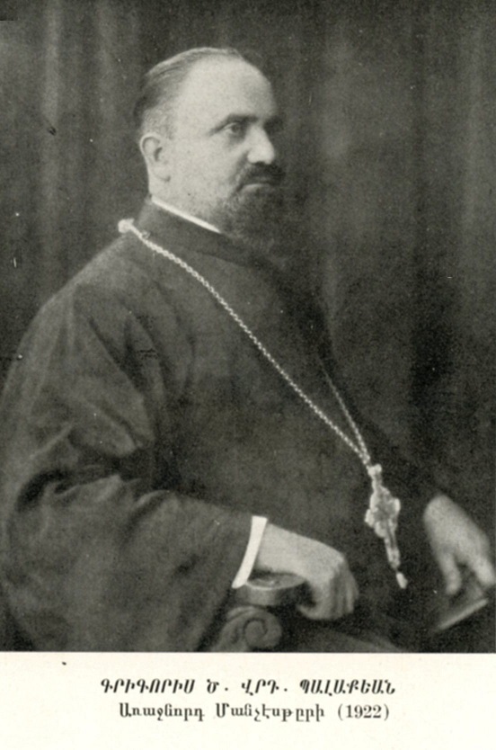 Grigoris Balakian, armenischer Bischof, 1922, der zu den Festgenommenen am 24.04.1915 gehörte, den Völkermord überlebte und in seinem Buch "Armenian Golgotha" darüber berichtete. Urheber: unbekannt, wikimedia commons.