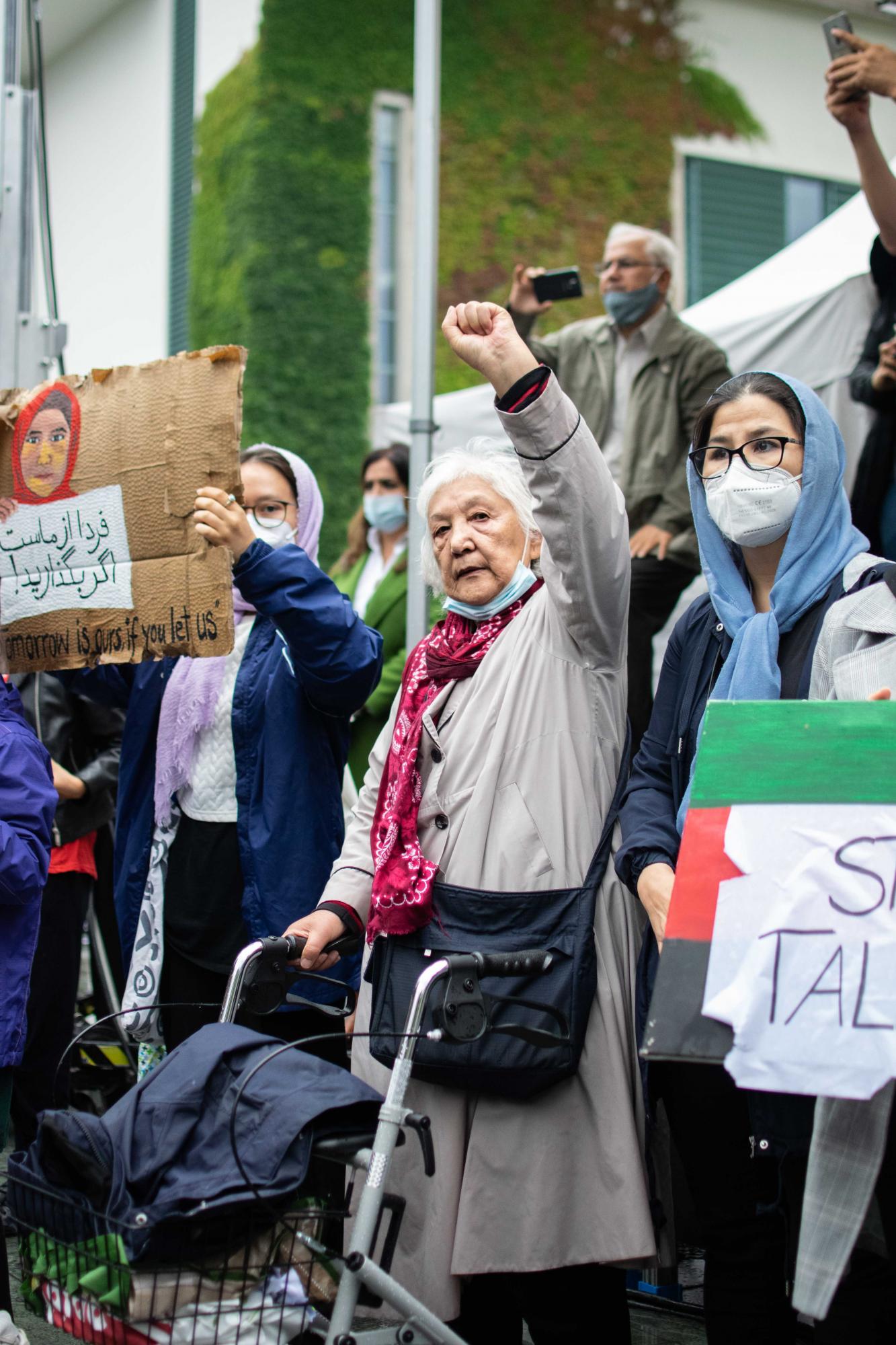 Demonstration vor dem Kanzleramt in Berlin am 22.08.2021. Bild: Anna-Theresa Bachmann