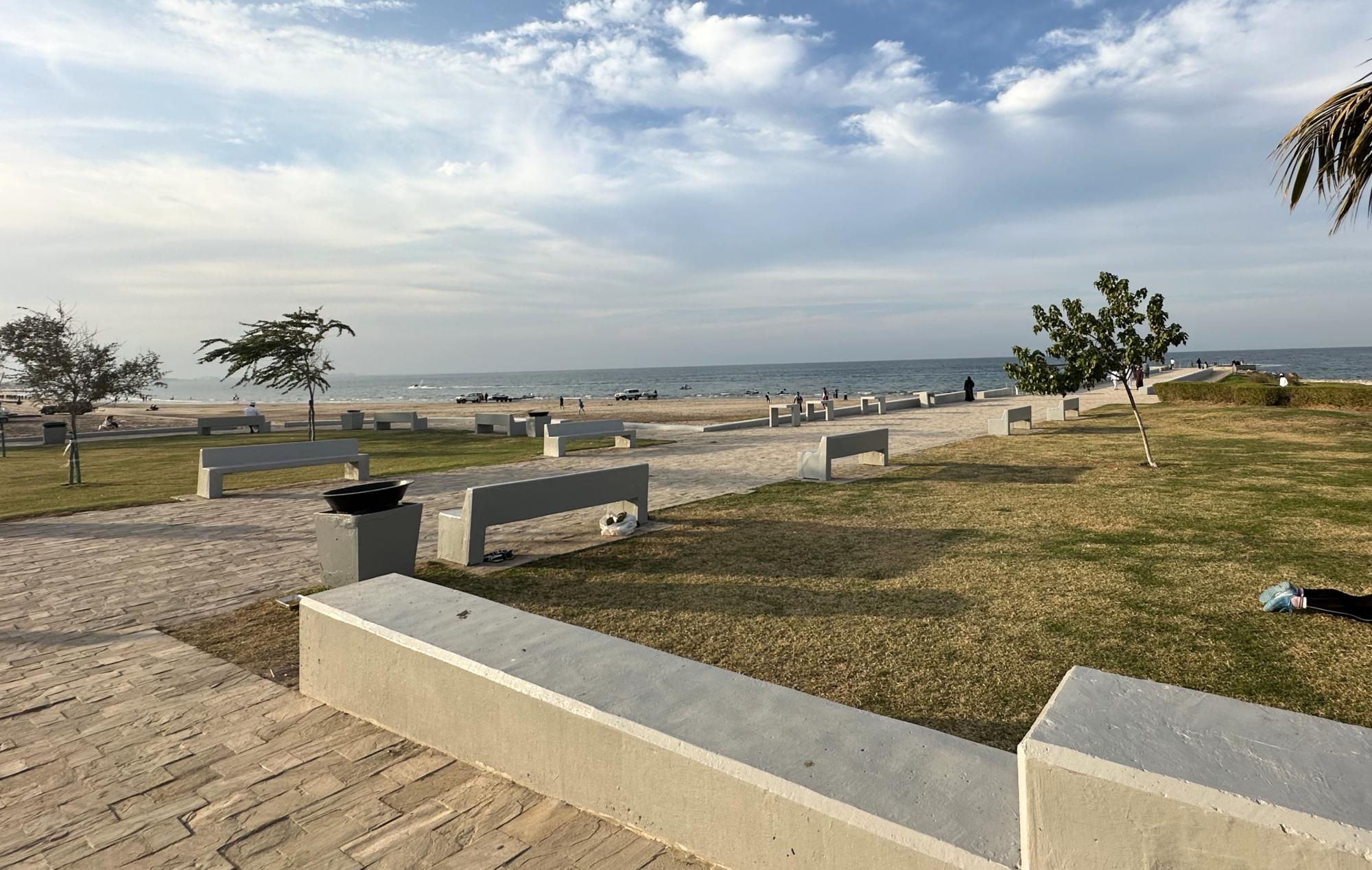 Der Pier am Atheiba Strand. Foto: Ruweida Aljabali