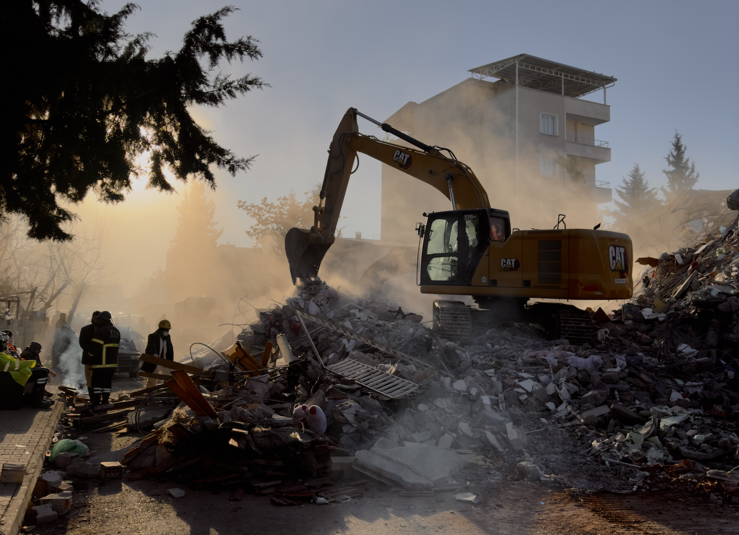 Aufräumarbeiten in Adıyaman, Türkei, nach den Erdbeben. Foto: Hasan Açan IG: hasanacan