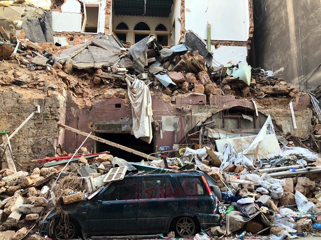 Weil die Explosion besonders die ärmeren Stadtviertel traf, stürzte die Zerstörung viele in existenzielle Notlagen. Foto Ginan Osman